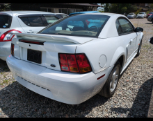 Ford Mustang 2000