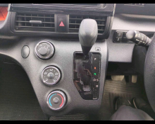 Toyota Sienta 2021