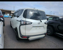 Toyota Sienta 2021