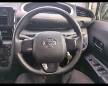 Toyota Sienta 2021