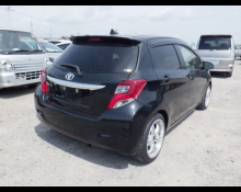 Toyota Vitz 2015