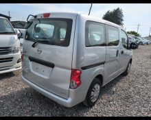 Nissan NV200 2022
