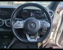 Mercedes Benz GLA-class 2021