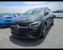 Mercedes Benz GLA-class 2021