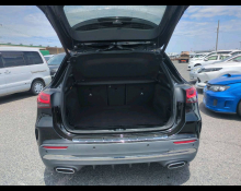 Mercedes Benz GLA-class 2021