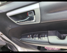Toyota Corolla Axio 2016