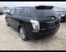 Toyota Corolla Fielder 2011