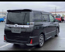 Toyota Voxy 2017