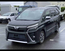 Toyota Voxy 2017
