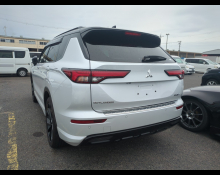 Mitsubishi Outlander 2024