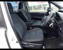Toyota Voxy 2016