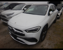 Mercedes Benz GLA-class 2021