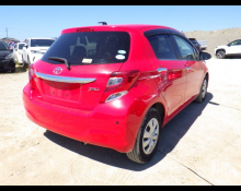 Toyota Vitz 2015