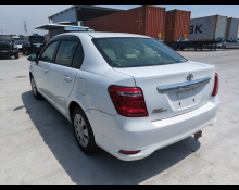 Toyota Corolla Axio 2015