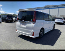 Toyota Noah 2017