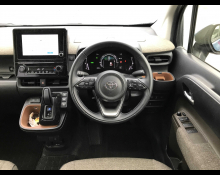 Toyota Sienta 2023