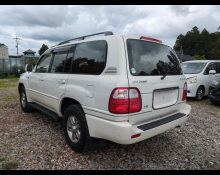 Toyota Land Cruiser 100 2001