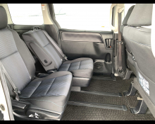 Toyota Voxy 2016