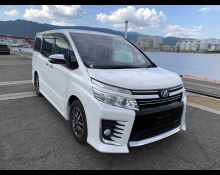 Used Toyota Voxy Cars For Sale in Japan