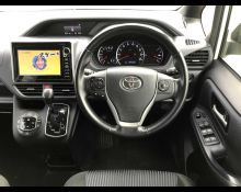 Toyota Noah 2015
