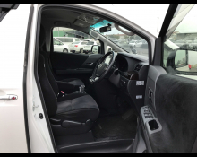 Toyota Vellfire 2013