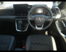 Toyota Voxy 2025
