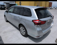 Toyota Corolla Fielder 2015