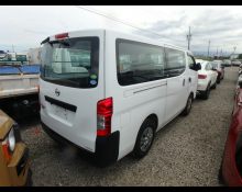 Nissan NV350 2021