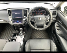 Toyota Crown 2016