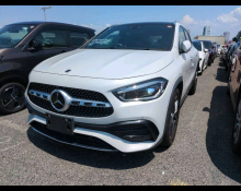 Mercedes Benz GLA-class 2023