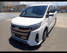 Toyota Noah 2019