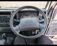 Isuzu Elf 2015