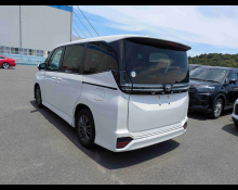 Toyota Voxy 2023