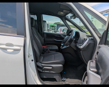 Toyota Voxy 2023