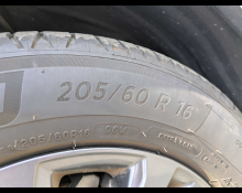 Toyota Voxy 2023