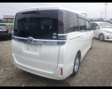Toyota Voxy 2019
