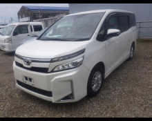 Toyota Voxy 2019