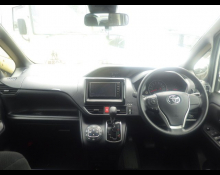 Toyota Voxy 2019