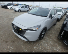 Mazda Mazda2 2023