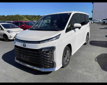 Toyota Voxy 2023