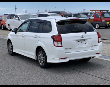 Toyota Corolla Fielder 2015