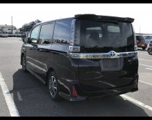 Toyota Voxy 2020