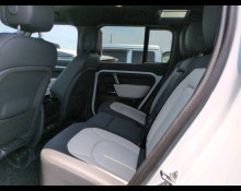 Land Rover Deffender 2023