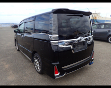 Toyota Voxy 2017