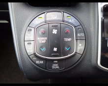Toyota Voxy 2015