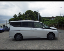 Nissan Serena 2023