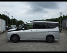 Nissan Serena 2023