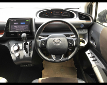 Toyota Sienta 2019