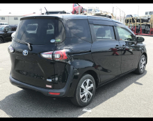 Toyota Sienta 2019