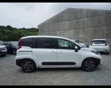 Toyota Sienta 2025